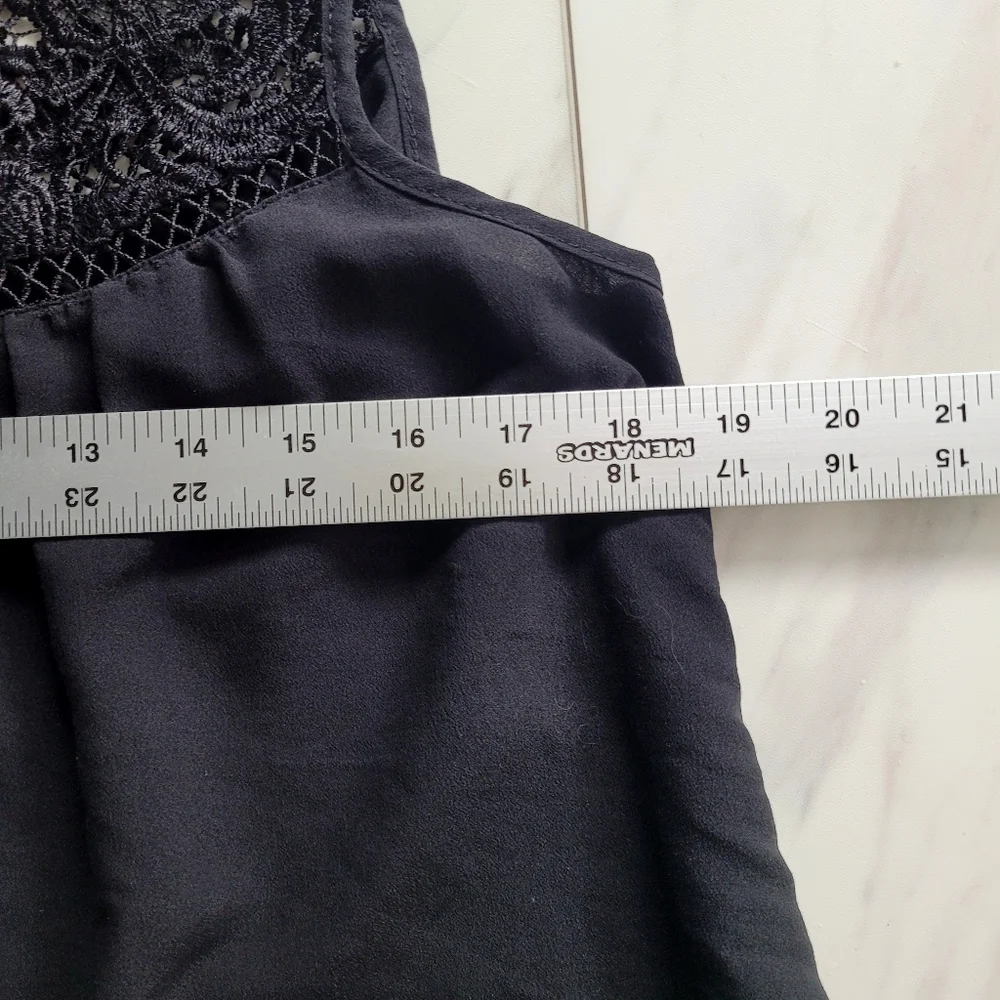 Akira Chicago Black Top
